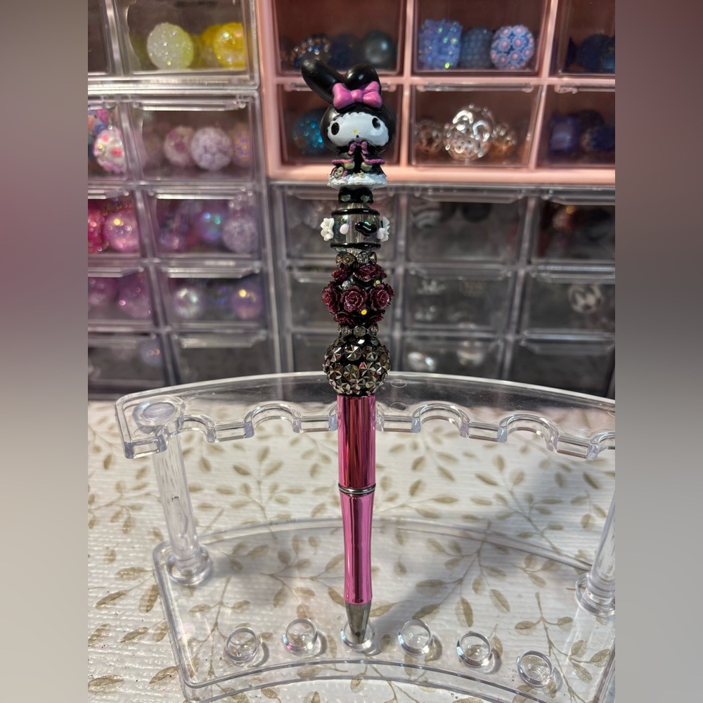 - Handmade Beaded Doorables Pen